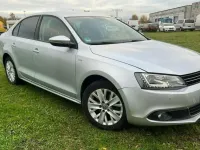 Gebraucht VW Jetta 105 PS (77 kW) 2015 Silber Limousine