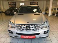 Gebraucht Mercedes ML320 224 PS (164 kW) 2006 Silber SUV