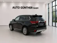 Gebraucht Mitsubishi Outlander P-HEV Plus 135 PS (99 kW) 2020 Rubinschwarz (m) SUV