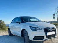 Używany Audi A1 Attraction 86 KM (63 kW) 2011 Biały Hatchback