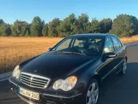 Gebraucht Mercedes C200 Avantgarde 163 PS (119 kW) 2004 Schwarz Limousine