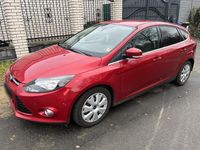 Gebraucht Ford Focus Titanium 116 PS (85 kW) 2014 Rot Limousine