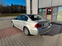Gebraucht BMW 320 177 PS (130 kW) 2008 Grau Limousine