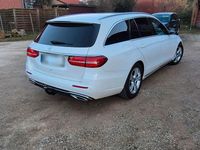 Gebraucht Mercedes E220 194 PS (142 kW) 2017 Weiß Kombi