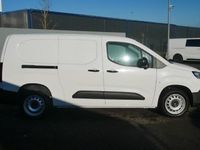 Neu Fiat Doblò 131 PS (96 kW) 2025 Weiß Van / Kleinbus