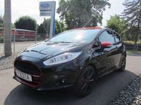 Gebraucht Ford Fiesta 140 PS (102 kW) 2016 Pantherschwarz/rot Kleinwagen