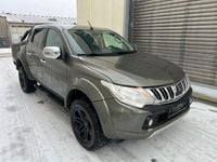 Gebraucht Mitsubishi L200 Basis 181 PS (133 kW) 2017 Grün Abholung