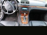 Gebraucht Mercedes E240 Elegance 177 PS (130 kW) 2004 Silber Kombi