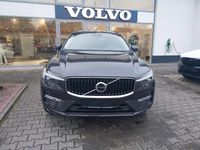 Gebraucht Volvo XC60 Core 197 PS (144 kW) 2023 Platinum grey / metallic SUV