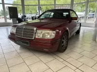 Gebraucht Mercedes 300 220 PS (161 kW) 1992 Almandinrot  metallic Cabrio