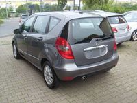 Gebraucht Mercedes A160 Avantgarde 95 PS (69 kW) 2012 Grau Limousine