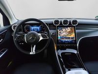 Gebraucht Mercedes GLC300e 150 PS (110 kW) 2023 Unilack polarweiß Limousine