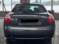 Gebraucht Audi A4 Design 220 PS (161 kW) 2003 Grau Limousine