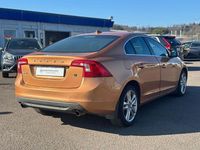 Gebraucht Volvo S60 Summum 203 PS (149 kW) 2010 Orange Limousine