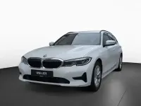 Gebraucht BMW 320 Advantage 190 PS (139 kW) 2022 Alpinweiss iii (weiß) Kombi