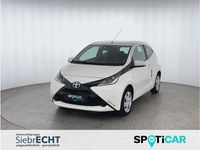 Gebraucht Toyota Aygo X-play 69 PS (50 kW) 2018 Weiß Kleinwagen