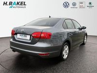 Gebraucht VW Jetta Comfortline 160 PS (117 kW) 2011 Grau Limousine