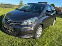 Gebraucht Toyota Yaris 99 PS (72 kW) 2012 Grau Kleinwagen