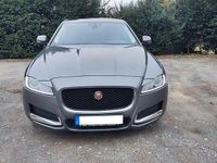 Gebraucht Jaguar XF Portfolio 163 PS (119 kW) 2017 Grau Limousine