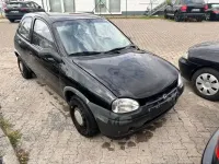 Gebraucht Opel Corsa 45 PS (33 kW) 1997 Schwarz Kleinwagen