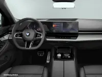 Gebraucht BMW 540 M Sport 303 PS (222 kW) 2025 Black sapphire metallic Kombi