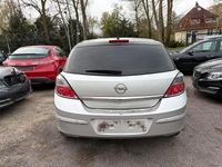 Gebraucht Opel Astra 105 PS (77 kW) 2007 Grau Limousine