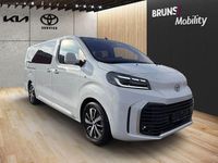 Gebraucht Toyota Proace Verso Team 177 PS (130 kW) 2024 Weiß Kombi