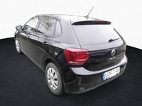 Gebraucht VW Polo Active 95 PS (69 kW) 2021 Deep black perleffekt Kleinwagen
