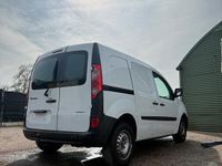 Gebraucht Renault Kangoo 86 PS (63 kW) 2009 Weiß Van