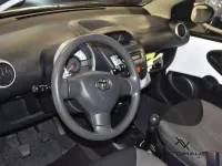 Gebraucht Toyota Aygo Cool 68 PS (50 kW) 2013 Weiß Kleinwagen