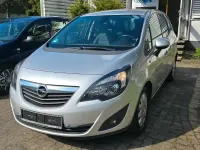 Gebraucht Opel Meriva 101 PS (74 kW) 2012 Silber Van / Kleinbus