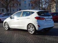 Gebraucht Ford Fiesta Titanium 125 PS (91 kW) 2022 Weiß Kleinwagen