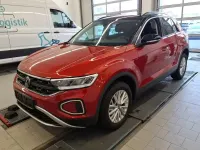 Second-hand VW T-Roc Life 110 CP (80 kW) 2022 Roșu SUV