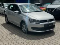 Gebraucht VW Polo Comfortline 90 PS (66 kW) 2010 Silber Kleinwagen