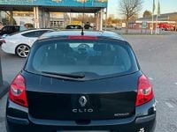 Gebraucht Renault Clio II 75 PS (55 kW) 2006 Schwarz Kleinwagen