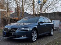 Gebraucht Skoda Superb Ambition 190 PS (139 kW) 2017 Grau Kombi