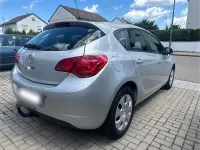 Gebraucht Opel Astra 116 PS (85 kW) 2011 Silber Kleinwagen