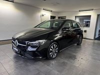 Gebraucht Mercedes B180 116 PS (85 kW) 2023 Schwarz Kleinwagen