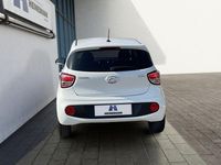 Gebraucht Hyundai i10 Trend 67 PS (49 kW) 2017 Weiss Kleinwagen