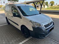 Gebraucht Peugeot Partner Premium 75 PS (55 kW) 2017 Weiß Van / Kleinbus