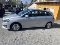 Gebraucht Mercedes B180 122 PS (89 kW) 2017 Polarsilber  metalliclack Van / Kleinbus