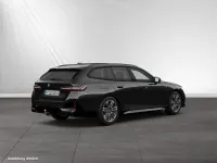 Gebraucht BMW 540 M Sport 303 PS (222 kW) 2025 Black sapphire metallic Kombi