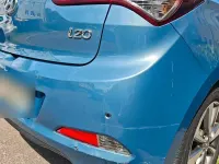 Gebraucht Hyundai i20 Style 75 PS (55 kW) 2015 Blau Kleinwagen