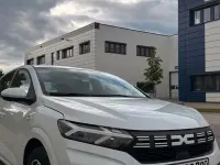 Używany Dacia Sandero Expression 91 KM (66 kW) 2023 Biały Sedan/Limuzyna