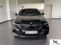 Gebraucht BMW 540 M Sport 303 PS (222 kW) 2025 Saphirschwarz met. Kombi