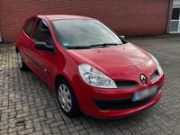 Gebraucht Renault Clio II 68 PS (50 kW) 2006 Rot Kleinwagen