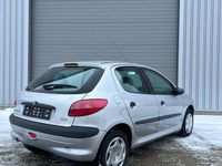 Gebraucht Peugeot 206 75 PS (55 kW) 1999 Silber Kleinwagen