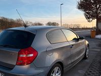 Gebraucht BMW 116 122 PS (89 kW) 2009 Grau Kleinwagen