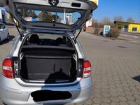 Gebraucht Nissan Micra 80 PS (58 kW) 2012 Silber Kleinwagen