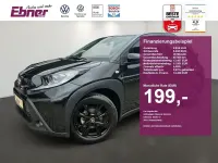 Gebraucht Toyota Aygo X X-play 72 PS (52 kW) 2024 Schwarz SUV